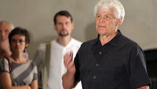 Jonas Jura&scaron;as spektaklio &bdquo;Balta drobulė&ldquo; pristatyme