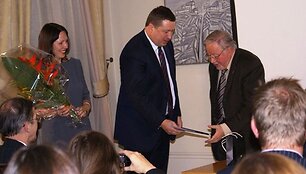 Per &scaron;ventinį vakarą &bdquo;Laisvės džiazo improvizacijos&ldquo; su jubiliejumi pasveikintas prof. Vytautas Landsbergis
