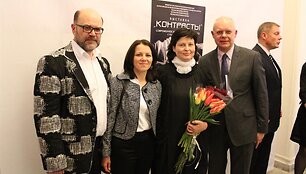 Remigijus ir Indrė Kriukai su LR ambasadoriumi Renatu Norkumi ir jo žmona