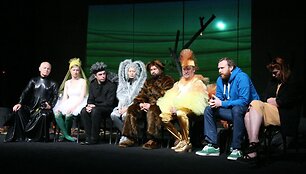 Spektaklio &bdquo;Ežiukas rūke&ldquo; kūrėjai
