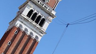 Tradicinis Venecijos kaukių karnavalo pasirodymas &ndash; &bdquo;Angelo skrydis &ldquo;