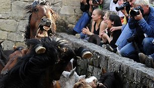 Šios neįprastos šventės užuomazgos siekia bronzos amžių.