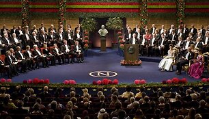 Vaizdas i&scaron; Stokholmo koncertų salėje vykusios Nobelio taikos premijos įteikimų ceremonijos