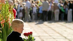 Mokslo ir žinių dieną dieną pirmaklasiai pirmą kartą išeina į mokyklą. 