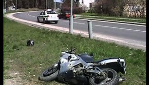 Pasibalnoje plieninius galingus motociklus gatvėmis lakstantys jaunuoliai net neįsivaizduoja, kokią grėsmę kelia sau ir aplinkiniams. 