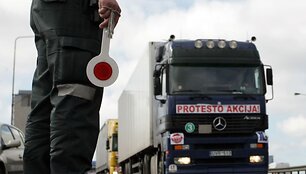 Lenkijoje policija kelių piratus žada gaudyti tinklais.