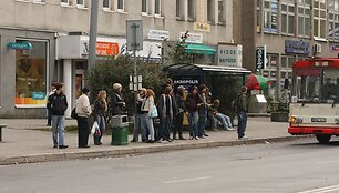 Siekdami optimizuoti vie&scaron;ojo transporto mar&scaron;rutus, vykdomos keleivių apklausos. 