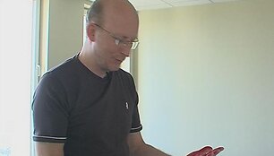 A.Valinskas.