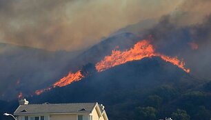 Kalifornijoje siaučia gaisrai.