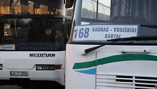&Scaron;venčių dienomis netilpti į autobusą ar traukinį galimybė i&scaron;auga kelis kartus.