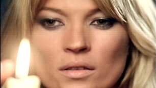 Jeigu Kate Moss tikrai laukiasi, jai reikės gerokai pakoreguoti savo audringą gyvenimo būdą.
