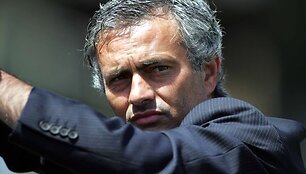 J.Mourinho Milane liks iki 2012 metų
