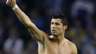 Už C.Ronaldo &bdquo;Real&ldquo; ketina suploti 93 mln. eurų