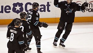 San Chosė ekipa tapo vienvalde NHL Vakarų konferencijos lydere