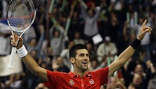 N.Djokovičius padėjo serbams patekti į finalą