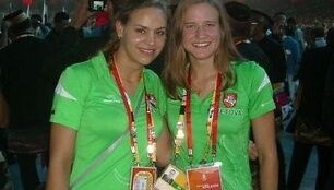 Raminta Dvari&scaron;kytė (kairėje) Pekino olimpiadoje su Rugile Milei&scaron;yte