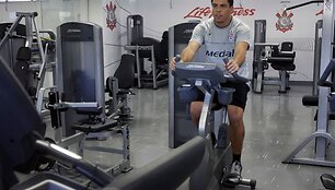 Ronaldo patinka minti dviratį