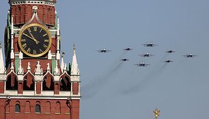 Parade dalyvauja rekordi&scaron;kai daug per laikotarpį nuo Sovietų Sąjungos žlugimo kari&scaron;kių ir karinės technikos. 