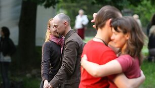 &Scaron;e&scaron;tadienio vakarą kultūros projekto &bdquo;Tebūnie naktis&ldquo; organizatoriai vilioja sostinėje pasigrožėti daugybe ypatingų meno projektų.
