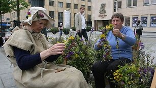 Jau trečius metus Vilniuje &scaron;urmuliuoja Žolynų turgus.