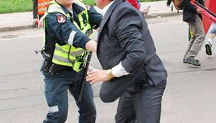 Seimo nario Petro Gražulio susirėmimas su policijos pareigūnais