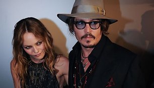 Holivudo žvaigždė Johnny Deppas ir jo partnerė, prancūzų aktorė ir atlikėja Vanessa Paradis