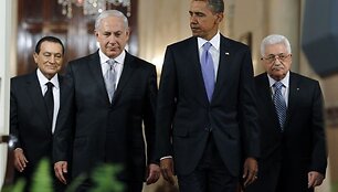 Izraelis ir palestiniečiai atnaujina tiesiogines taikos derybas.