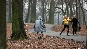 Specialistai pataria: pamačius nuogybes demonstruojantį asmenį moterims reikia reaguoti kiek įmanoma ramiau.