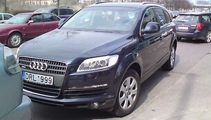 Įžūlus pažeidėjas su &bdquo;Audi Q7&ldquo;