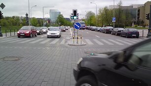 Permainos užkeiktoje sankryžoje