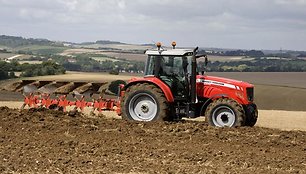 Traktorius „Massey Ferguson 5470“