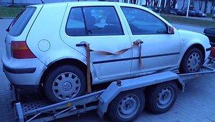 Studentės automobilis „Volkswagen Golf“