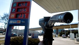 Benzino kaina &bdquo;Statoil&ldquo; degalinėje