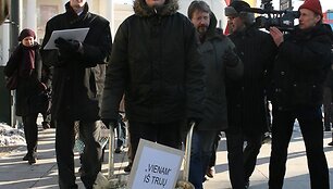 Eisena nuo Katedros link Seimo 