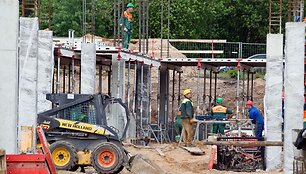 Naujo informacinių technologijų centro ir verslo inkubatoriaus statybos.