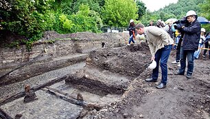 Bernardinų sode vykstantys archeologiniai kasinėjimai pateikė staigmenų.
