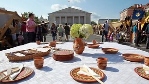 Šv.Baltramiejaus mugėje atgimsta senieji miesto amatai.