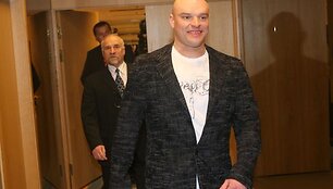 R.Vy&scaron;niauską ir M.Ežerskį apdovanojo &scaron;alies premjeras A.Kubilius