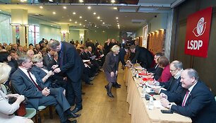 Socialdemokratai renkasi į posėdį.