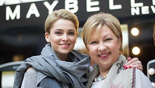 Agnė Jagelavičiūtė ir jos mama Nijole Jagelavičienė