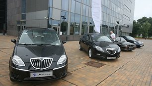 Į Lietuvą atvyko nauji Lancia Delta bei Lancia Musa modeliai bei legendinis sportinis Lancia Delta Integrale. 