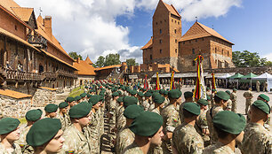 Sausumos pajėgų dienos minėjimas ir pajėgų vadų pasikeitimo ceremonija