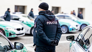NATO viršūnių susitikimui policijos įsigytų automobilių perdavimo ceremonija