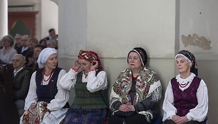  Šv. Jonų bažnyčioje kun. Antanas Saulaitis SJ aukojo mišias.