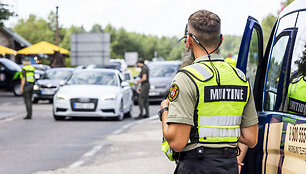 Atvykstančiųjų į Lietuvą patikra Būtingės pasienio kontrolės punkte