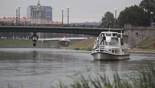 Aplinkosaugininkai ir aplinkos viceministras Linas Jonauskas gaudė žvejus-pažeidėjus.