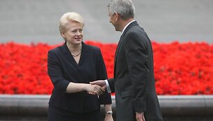 Vilniuje susirinkę Lietuvos diplomatai sprendžia, kaip susiveržti diržus mažėjant Užsienio reikalų ministerijos finansavimui.