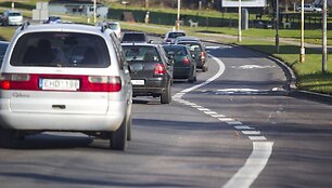 Vilniaus gatvėse padaugėjo vie&scaron;ajam transportui skirtų eismo juostų.