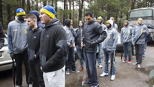 &bdquo;Maccabi&ldquo; krep&scaron;ininkai Paneriuose pagerbė holokausto aukas.