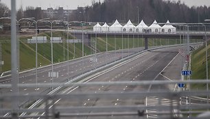 Atidaryta Vilniaus vakarinio aplinkkelio atkarpa iki Pilaitės prospekto.